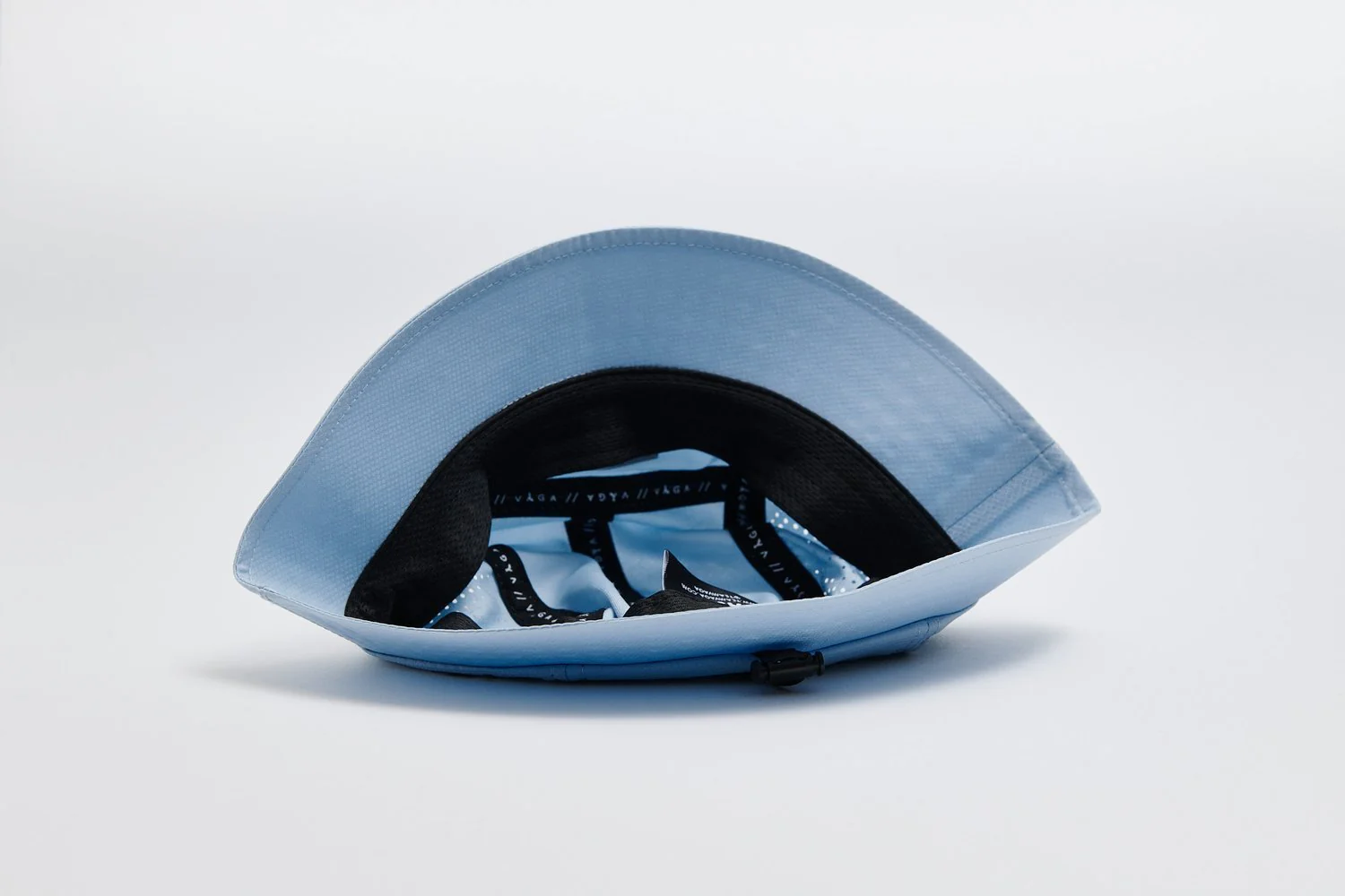 VÅGA Feather Bucket Hat – Pastel Blue / Black - Image 3