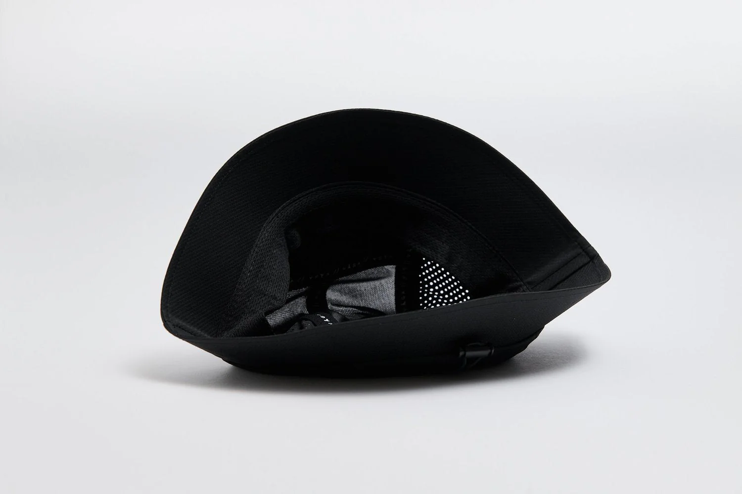 VÅGA Feather Bucket Hat – Storm Black - Image 3