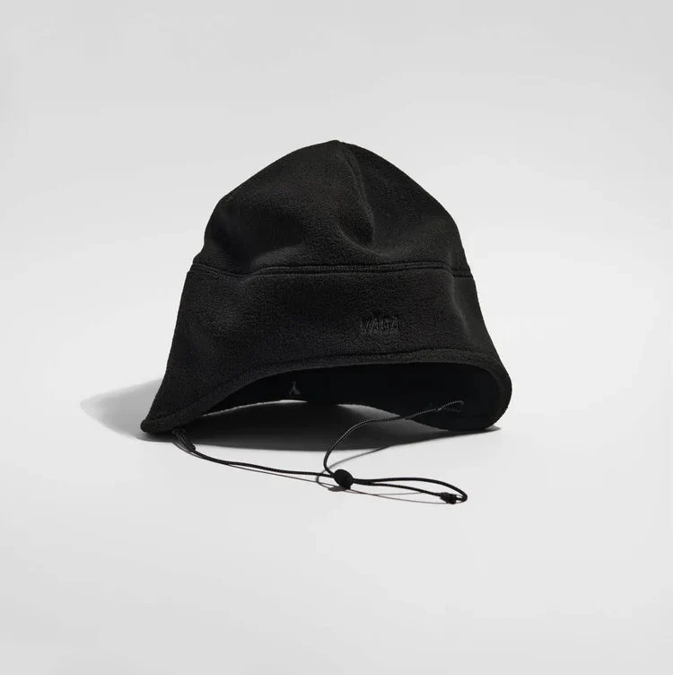 VÅGA Fleece Summit Beanie - Black