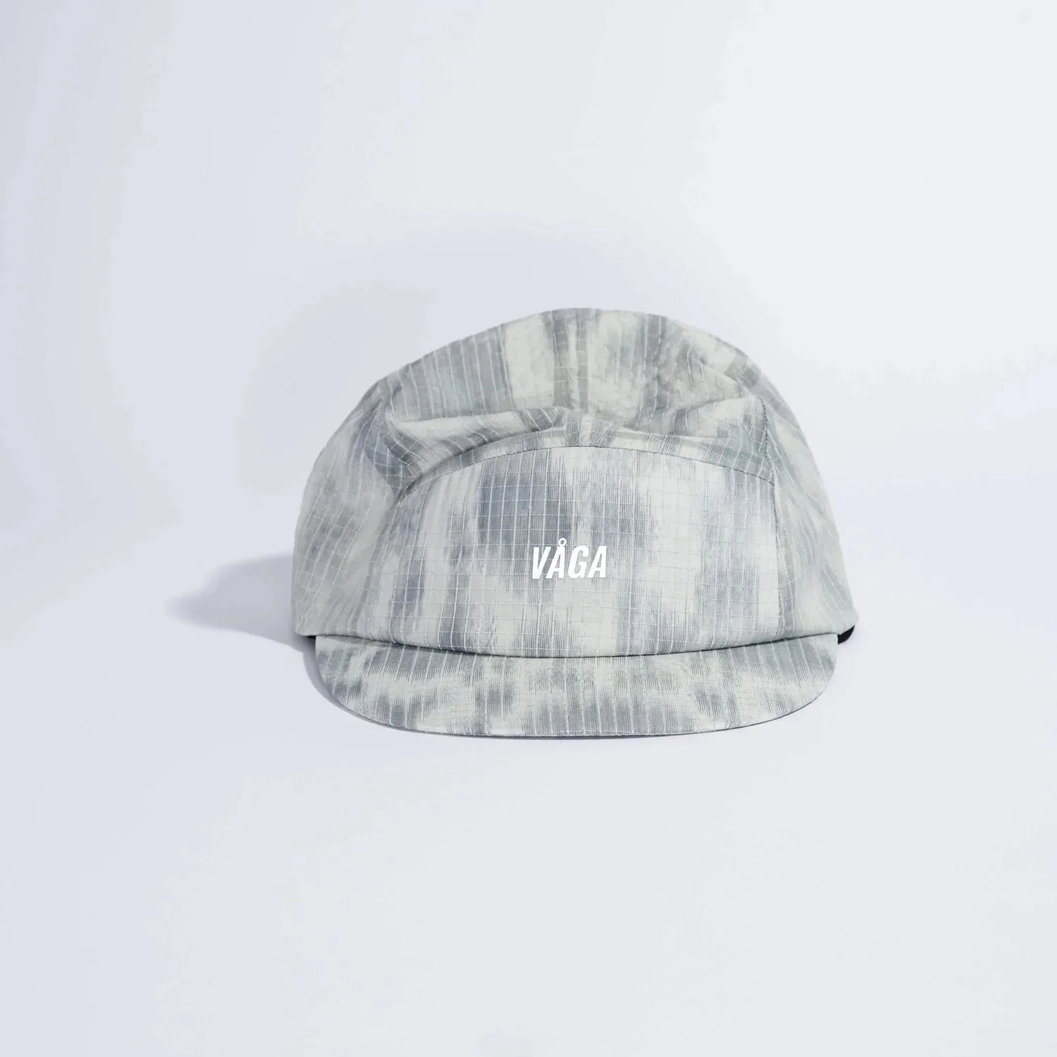 VÅGA Night Club 2.0 – Light Grey / Silver